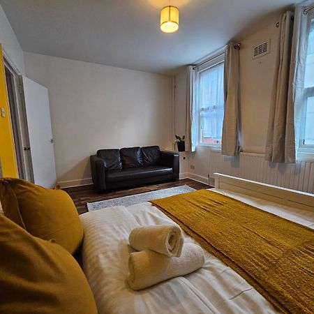 Apartment Close To City Londra Esterno foto